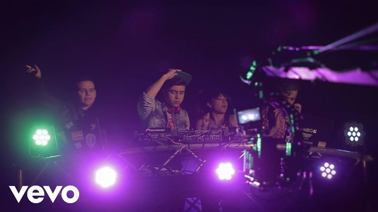 Fans at a 3BallMTY concert